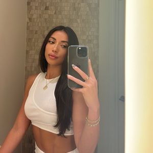 Meet your Posher, Andrea